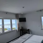 4 Surf Ii Nocleg ze śniadaniem 4*