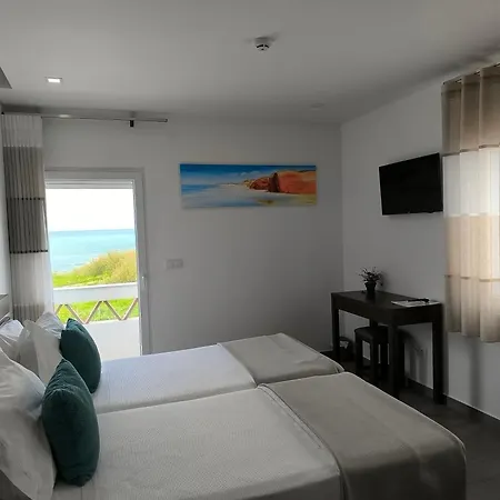4 Surf Ii Bed & Breakfast