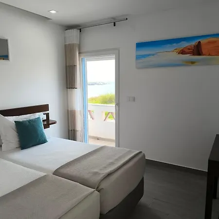 4 Surf Ii Oda ve Kahvaltı Baleal