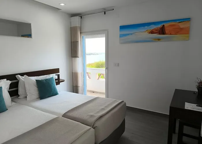 4 Surf Ii Oda ve Kahvaltı Baleal